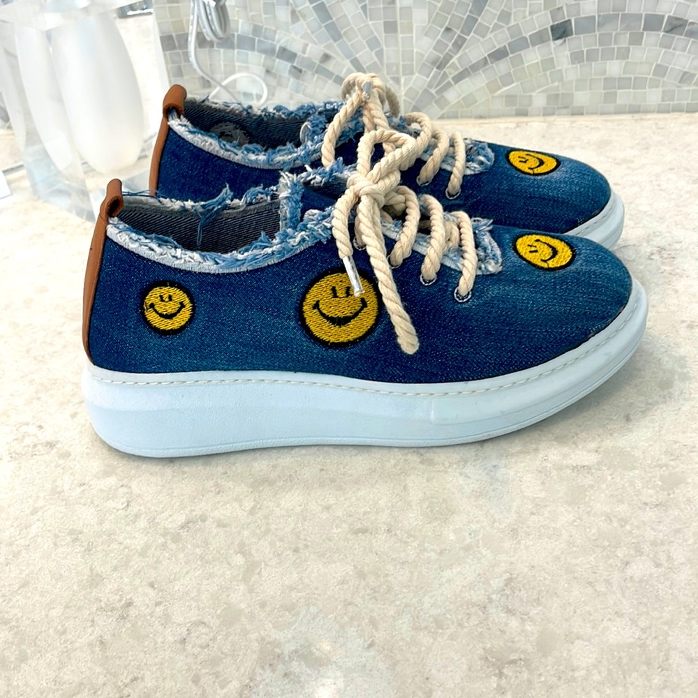 Super fun sneakers!